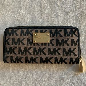 Michael Kors Monogram Logo Wallet